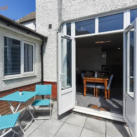 Two Bedroom Ground Floor Apartment Near The Beach Margate Exterior photo